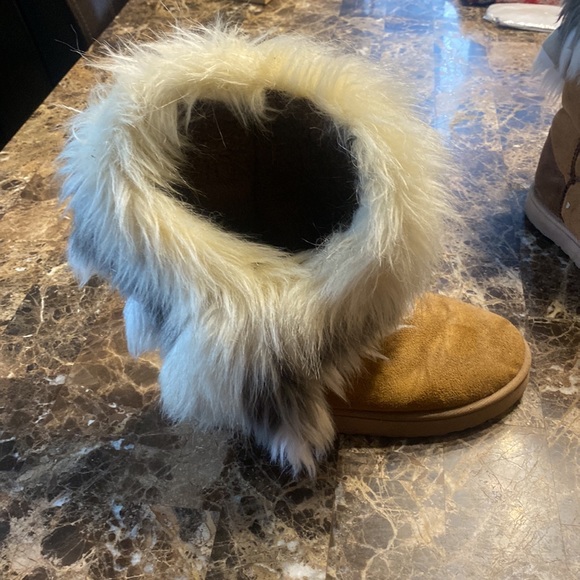 Brown boots - Picture 2 of 3